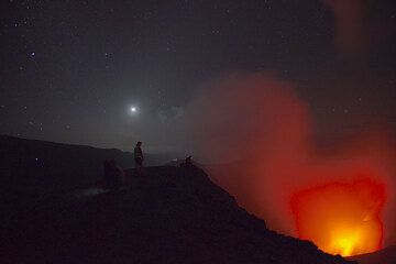 yasur_i0880.jpg (Photo: Tom Pfeiffer)