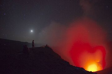 yasur_i0881.jpg (Photo: Tom Pfeiffer)