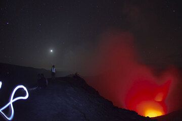 yasur_i0882.jpg (Photo: Tom Pfeiffer)