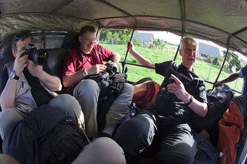 En route vers le volcan Yasur (Photo: Tom Pfeiffer)