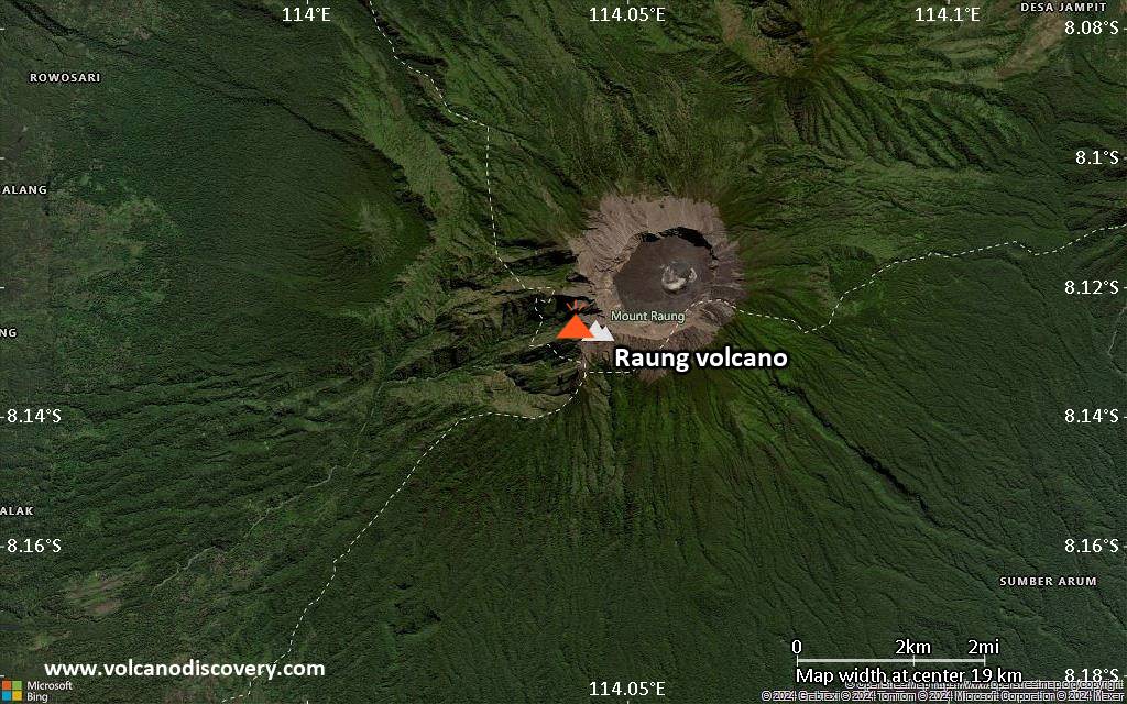 Satellite/aerial-type map of Raung volcano (scale of approx. 10-20 km)