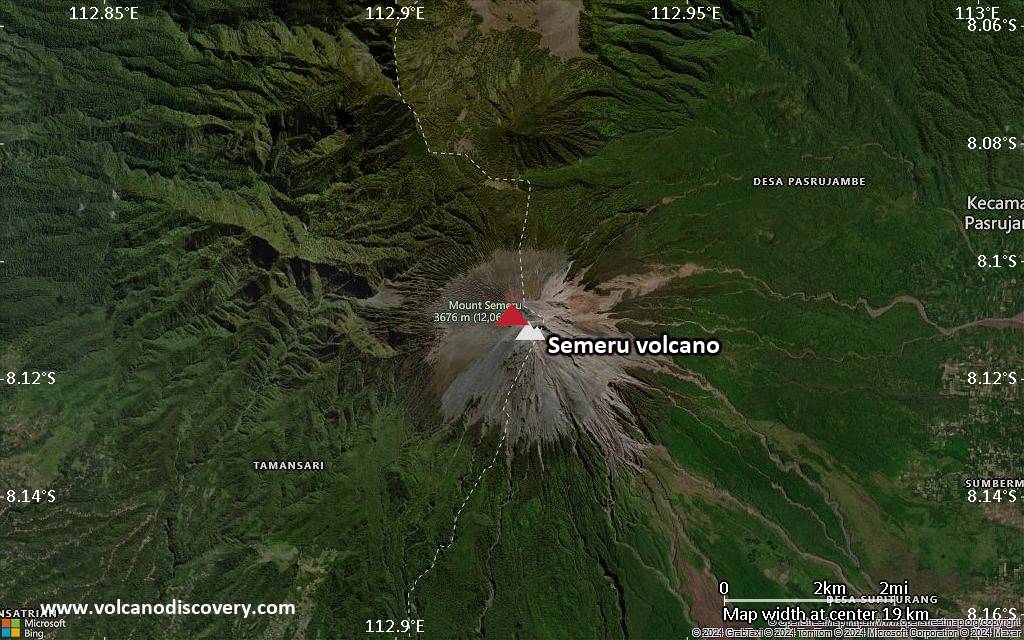Satellite/aerial-type map of Semeru volcano (scale of approx. 10-20 km)