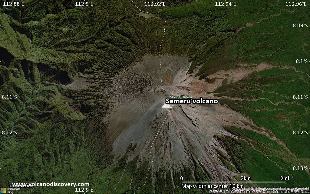 Satellite/aerial-type map of Semeru volcano (scale of 5-10 km)