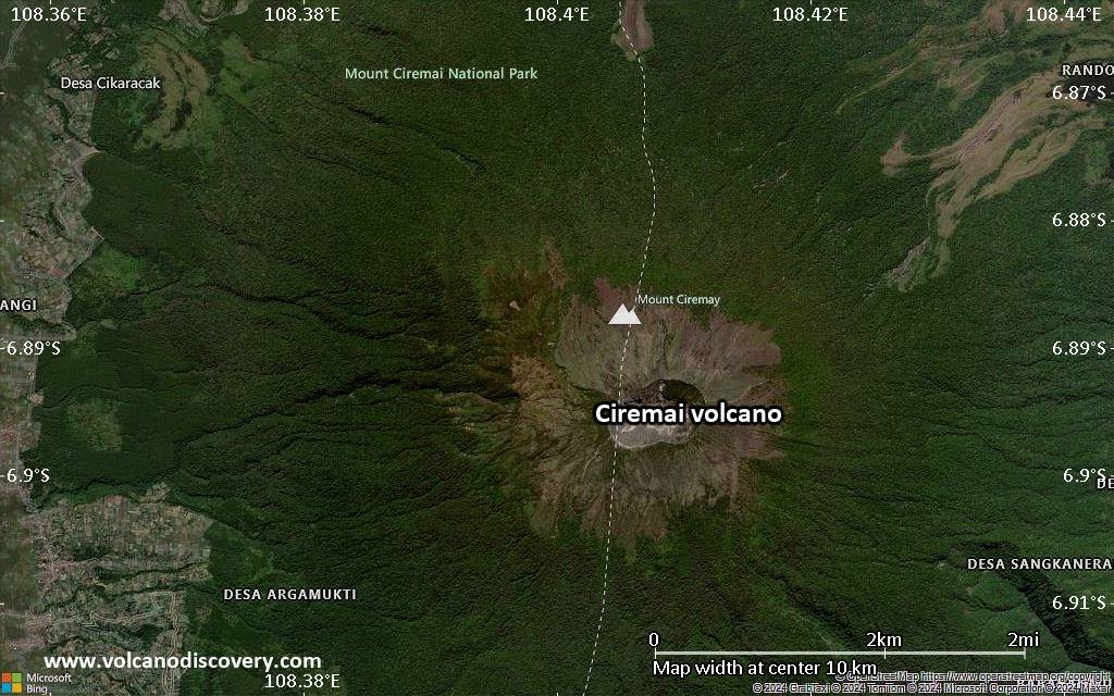 Satellite/aerial-type map of Ciremai volcano (scale of 5-10 km)