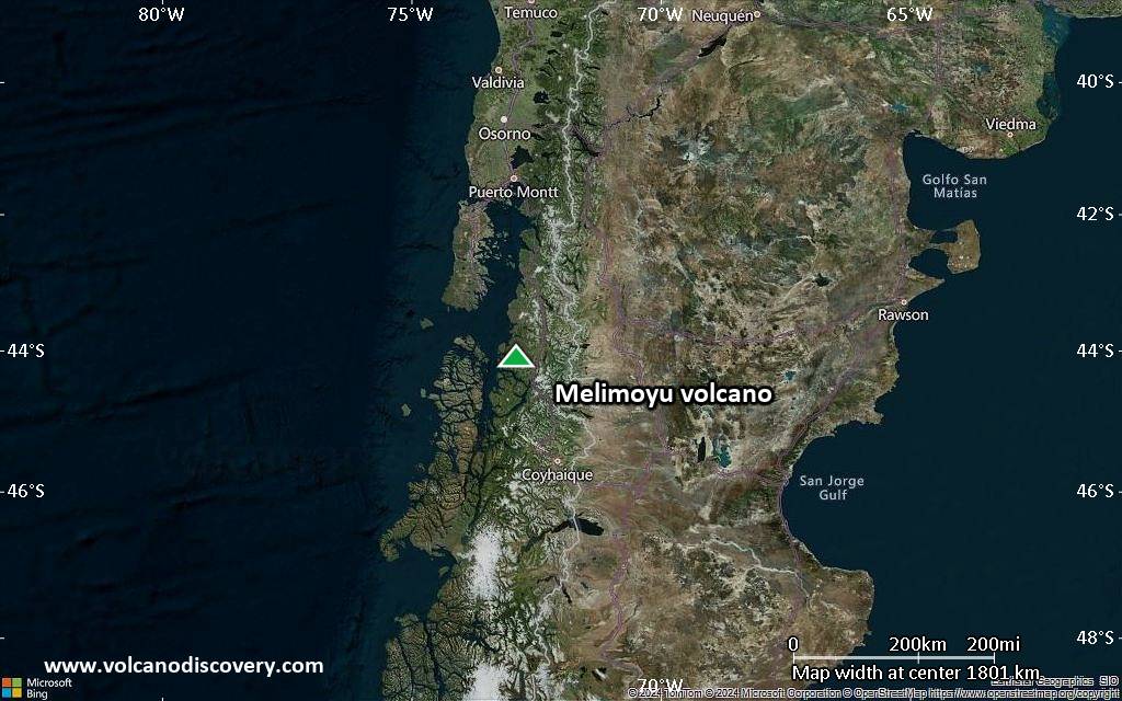 Satellite/aerial-type map of Melimoyu volcano (region scale medium)