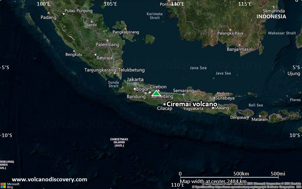 Satellite/aerial-type map of Ciremai volcano (region scale medium)