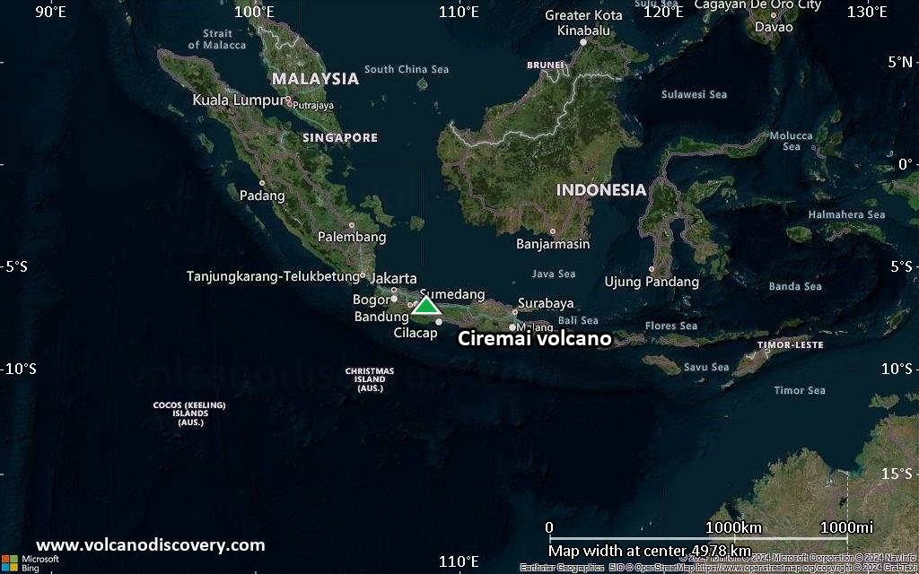 Satellite/aerial-type map of Ciremai volcano (region scale large)