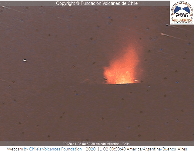 Incandescent material associated with glowing steam from Villarica volcano on 8 November (image: @_RadioLV/twitter)