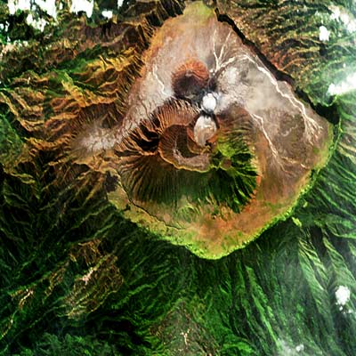 Saltellite image of the Tengger caldera with smoking Bromo in the upper center (white crater floor). (Photo courtesy: ESA Earth Observation)