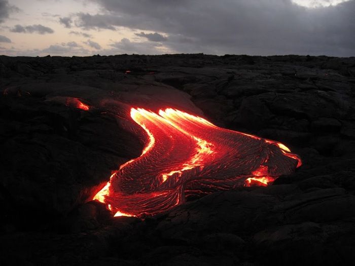 Lava flows on Kīlauea's coastal plain on October 30, 2012.