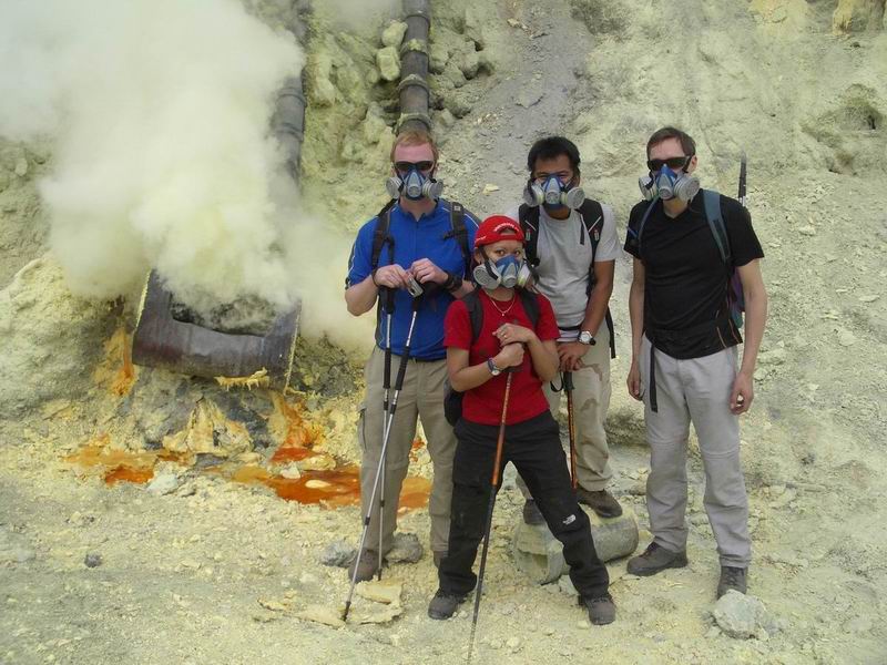 Group of the Bromo-Semeru-Ijen tour (Sep 2006)