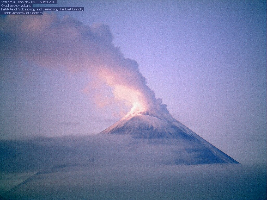 Volcanic Activity Worldwide 5 Nov 2013: Etna, Fuego, Klyuchevskoy ...