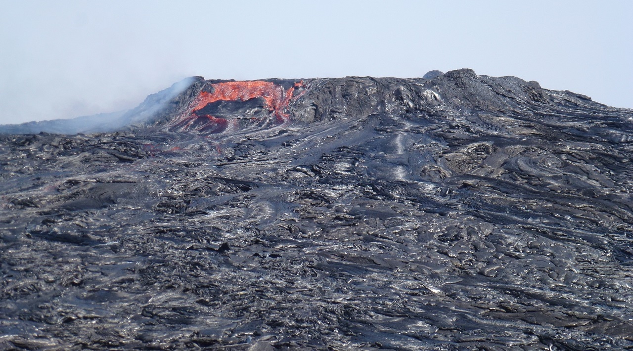 Erta Ale´s perched lava lake in late November 2016 (image: Hans en Jooske)