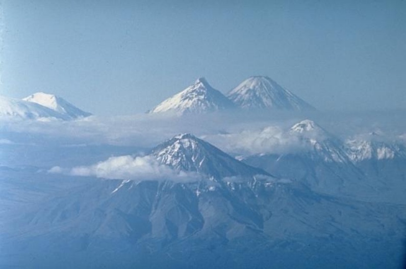 Udina in the foreground with neighbouring volcanoes Ushkovsky, Kamen, Klyuchevskoy and Zimina. Credit: Oleg Volynets, Institute of Volcanology, Petropavlovsk.