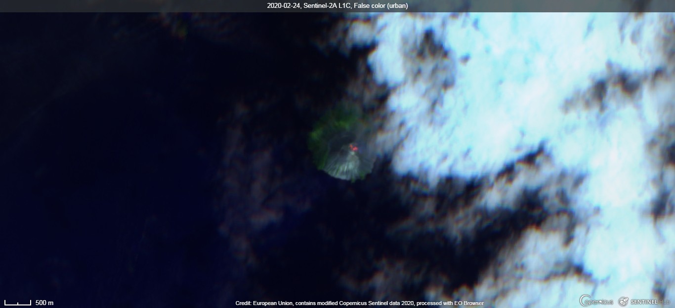 Incandescence from Kadovar volcano visible from satellite (image: Sentinel 2)