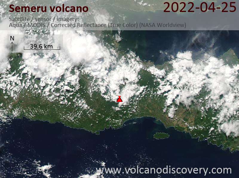 Satellite image of Semeru volcano on 25 Apr 2022