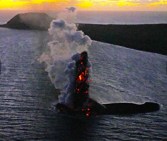 Iwo-jima Volcano (Volcano Islands, Japan): Ongoing Eruptive Activity