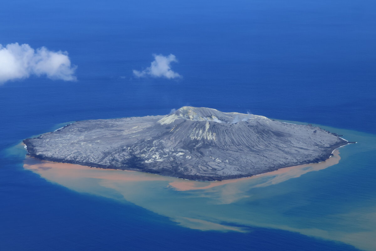 Nishinoshima Volcano (Pacific Ocean, Japan): new Aerial Images
