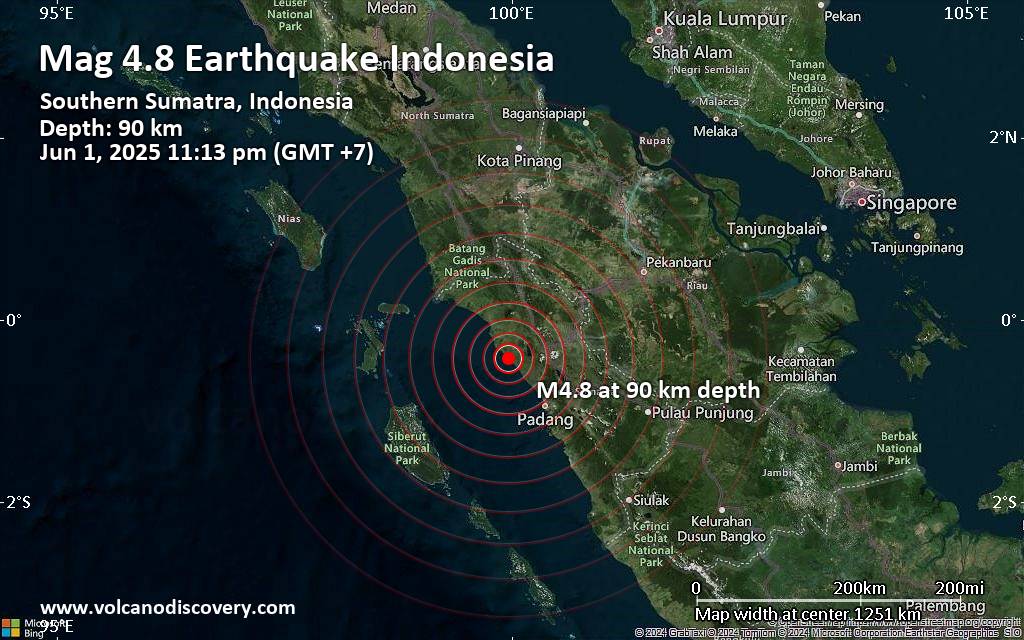 Moderate magnitude 4.8 earthquake 28 km northwest of Pariaman, Indonesia