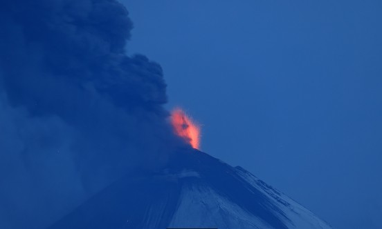 邦楽 VOLCANO / VIOLENT Violent Volcanoes | National Geographic - YouTube