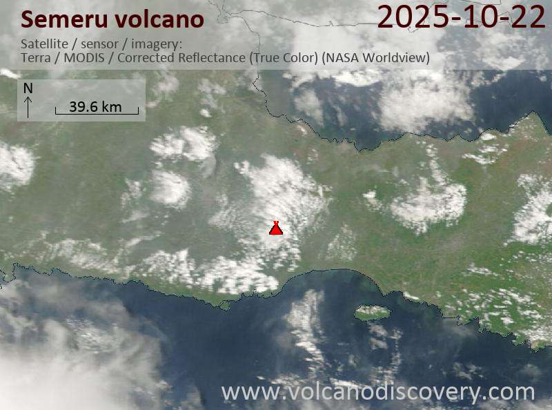 Satellitenbild des Semeru Vulkans am 22 Oct 2025