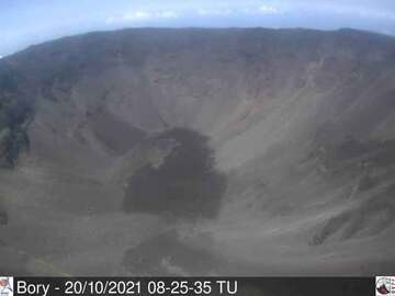 Piton de la Fournaise volcano's summit crater seen from the east this morning (image: OVPF)