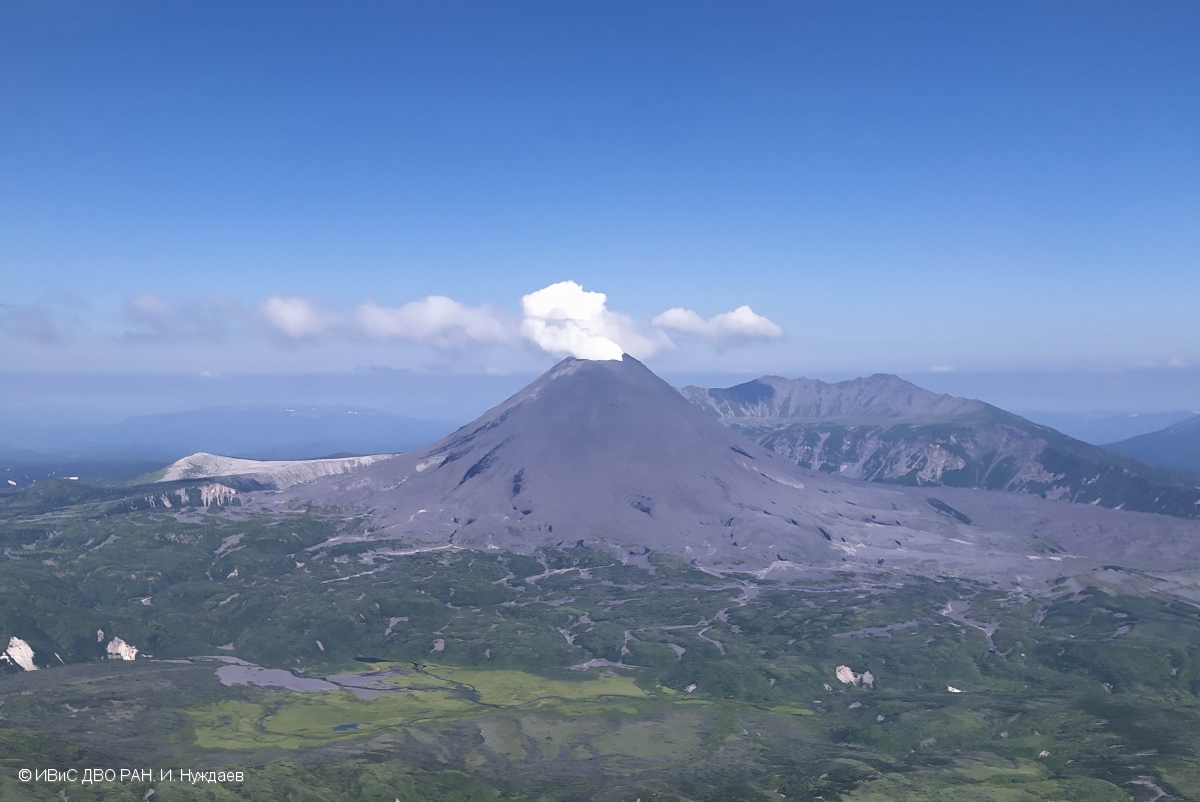 Gas emissions from Karymsky volcano on 14 July (image: KVERT)