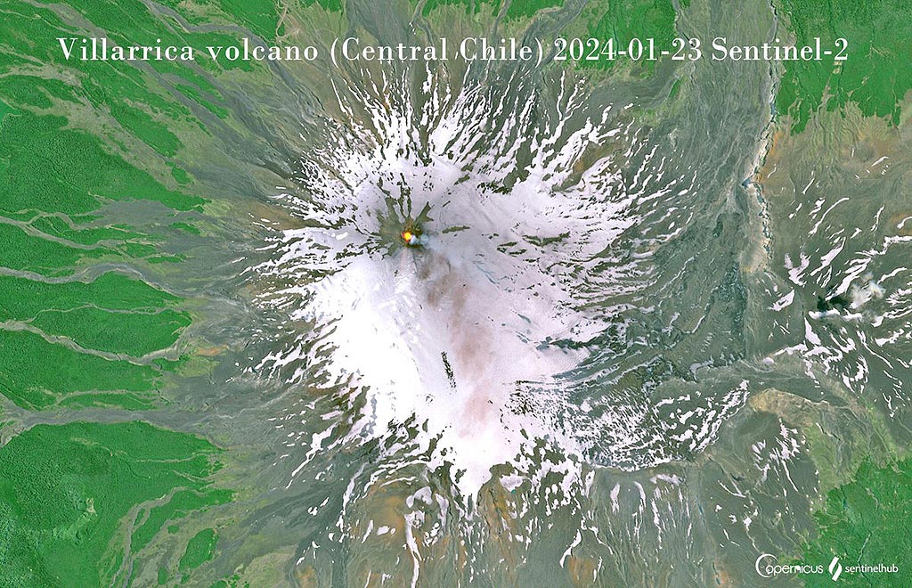 Der Lavateich auf dem Gipfel von Villarrica bleibt aktiv (Bild: Sentinel-2)