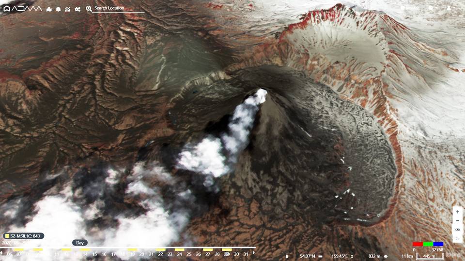 Volcanic ash from Karymsky volcano on 29 May (image: @PlatformAdam/twitter)