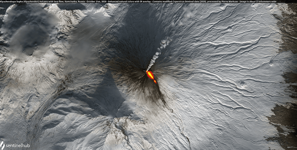 The lava flow on the SE flank at Klyuchevskoy volcano visible from satellite (image: @Pierre_Markuse/twitter