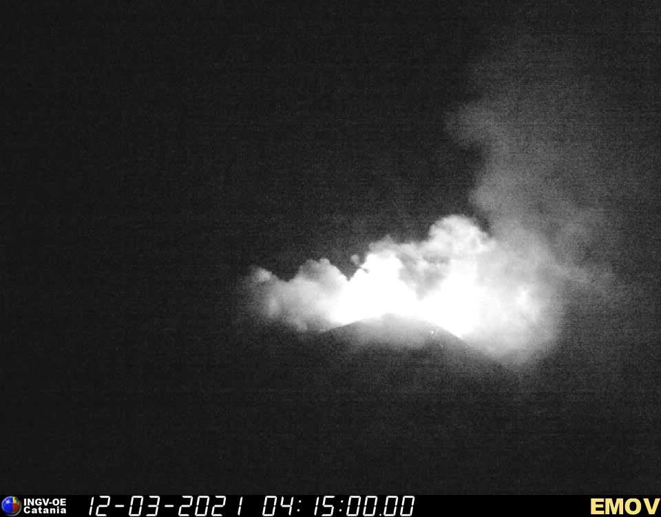 Strombolian activity at the New SE crater this morning (image: INGV webcam on Montagnola)