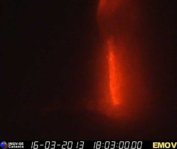 Lava fountain seen on the Montagnola webcam