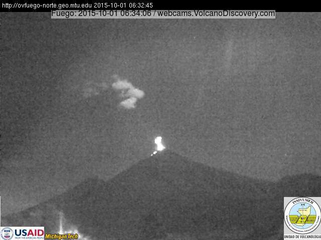 Strombolian explosion from Fuego this morning