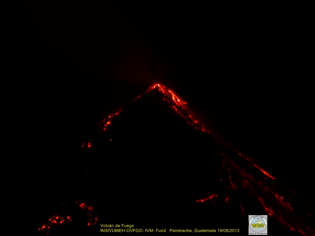 Fuego's active lava flows towards the Taniluya (l) and Ceniza canyon (r) last night