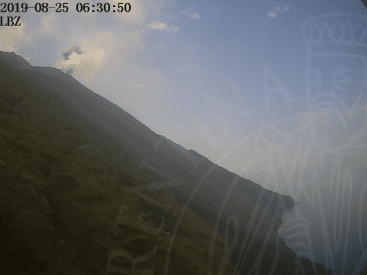 Eruption at Stromboli volcano this morning (image: LGS webcam at Punta Labronzo)