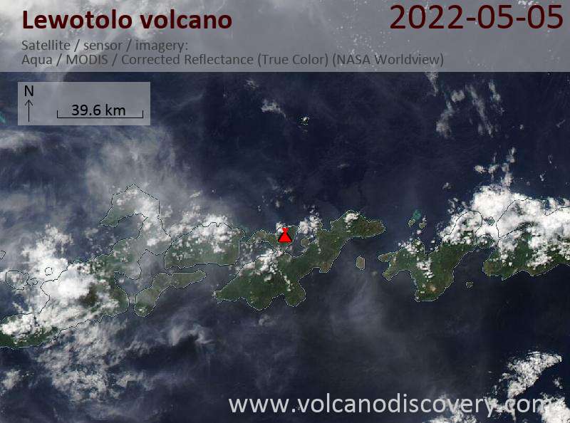 Satellite image of Lewotolo volcano on  5 May 2022