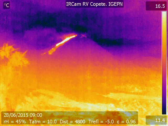Active lava flow on Reventador today, seen on the thermal webcam