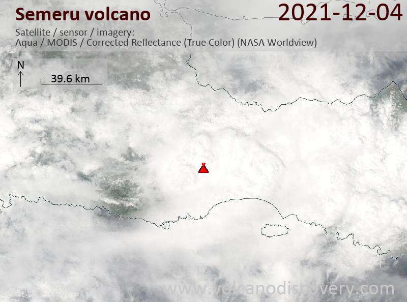Satellite image of Semeru volcano on  4 Dec 2021