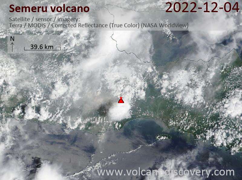 Satellite image of Semeru volcano on  4 Dec 2022