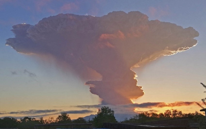 Ash cloud reaching elevation of 12km into atmosphere generated by large explosion in June 2017 – ash travelled as far as 1000km from source (Image: Institute of Volcanology and Seismology FEB RAS, KVERT on Smithsonian Institute GVP)
