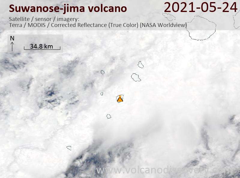 Satellite image of Suwanose-jima volcano on 25 May 2021
