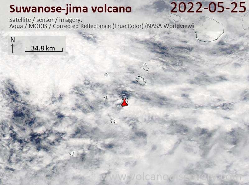 Satellite image of Suwanose-jima volcano on 25 May 2022