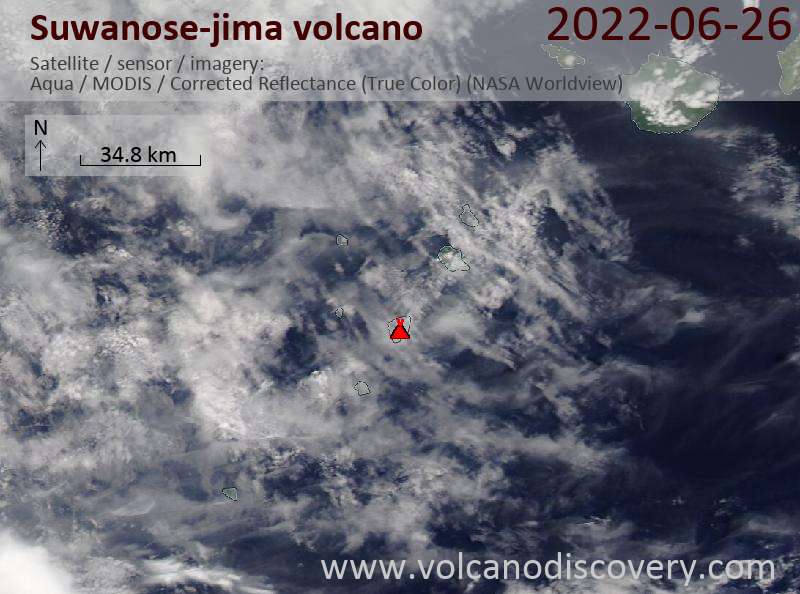 Citra satelit gunung berapi Swanos-Jima pada 27 Juni 2022