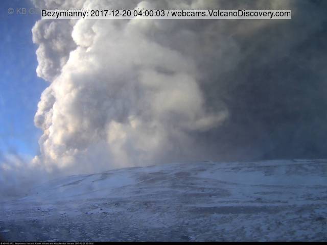 Massive explosion at Bezymianny volcano this morning (KVERT webcam)