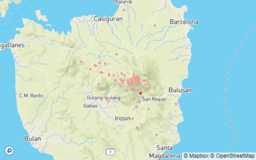 Earthquakes distribution at Bulusan volcano over the past two weeks (pink dots) and 24 hours (red dots )(image: PHIVOLCS)