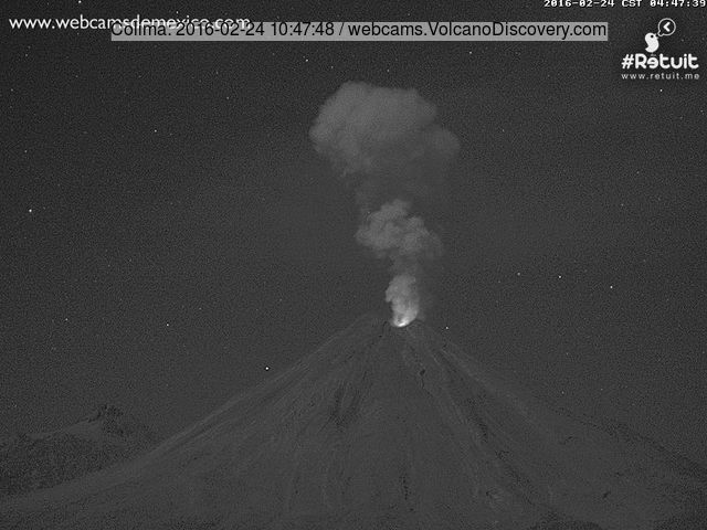 Small emission and glow from Colima's summit crater this morning
