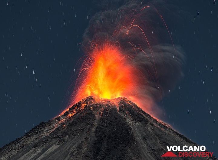 Colima volcano, Mexico: explosive activity Feb 2015