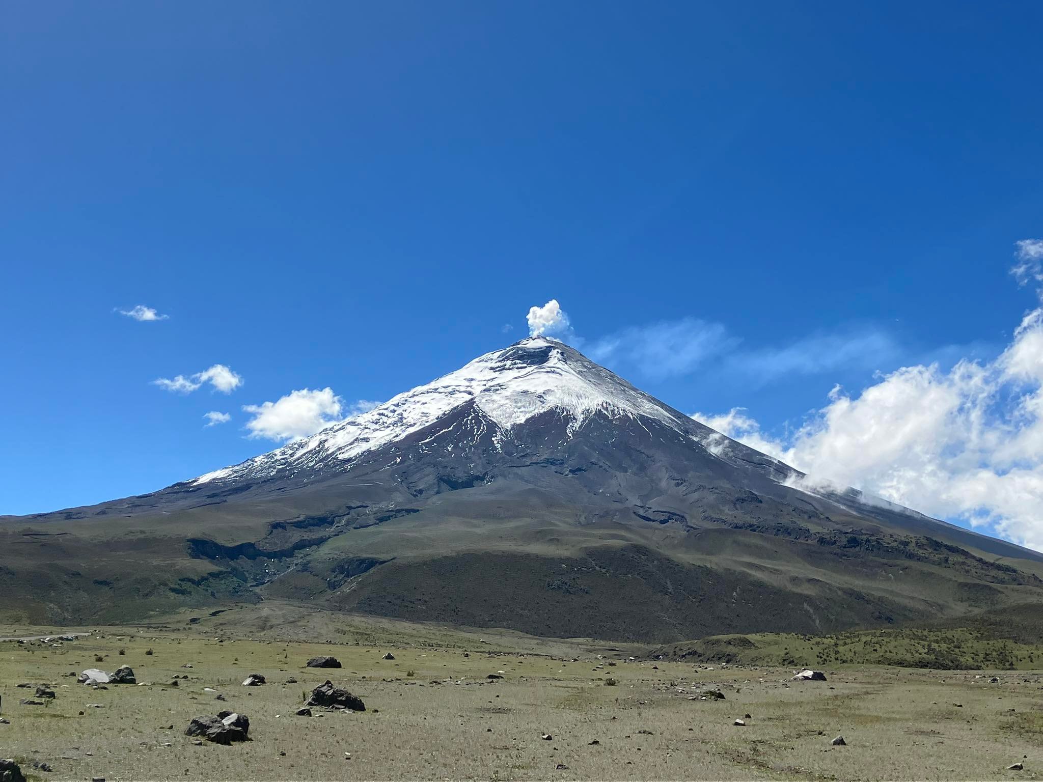 Degassing activity dominated at Cotopaxi at the time of visit of our friends (image: Erika Igondova)