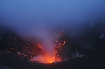 Strombolian eruption at Dukono volcano (Halmahera, Indonesia) 18 July 2014 (image: Andi / VolcanoDiscovery Indonesia)