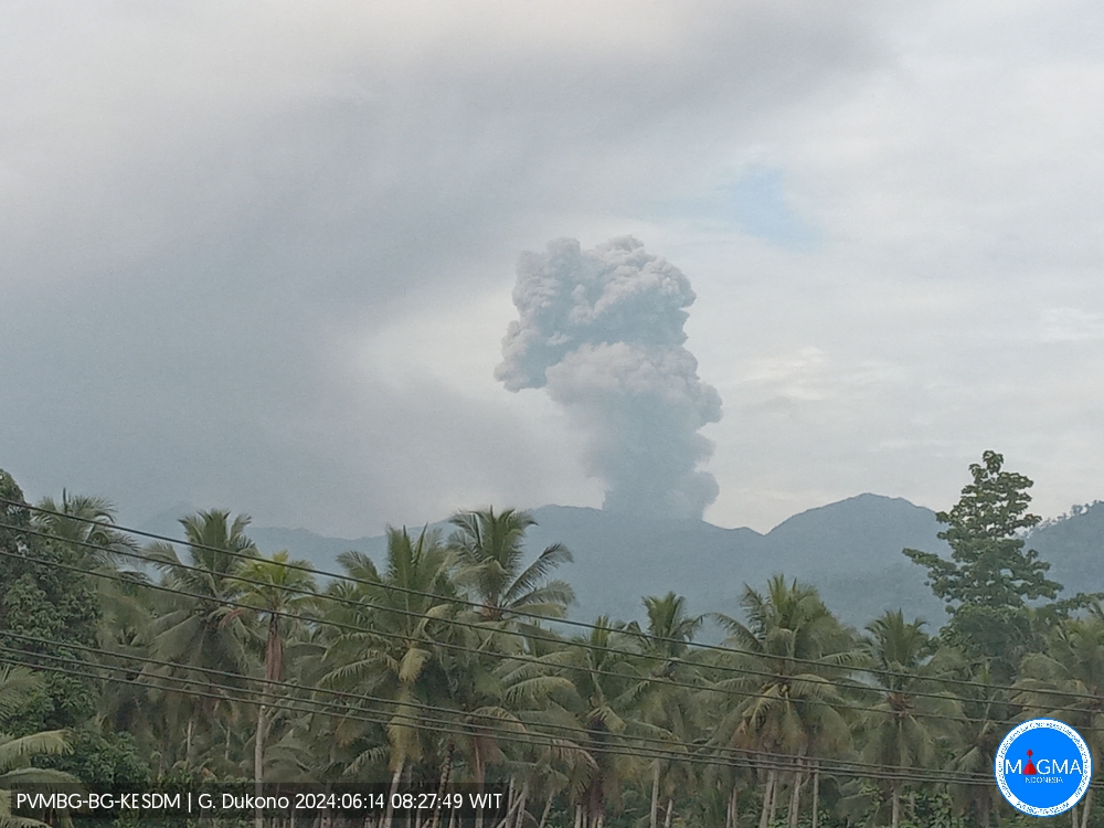 The explosion from Dukono volcano this morning (image: PVMBG)